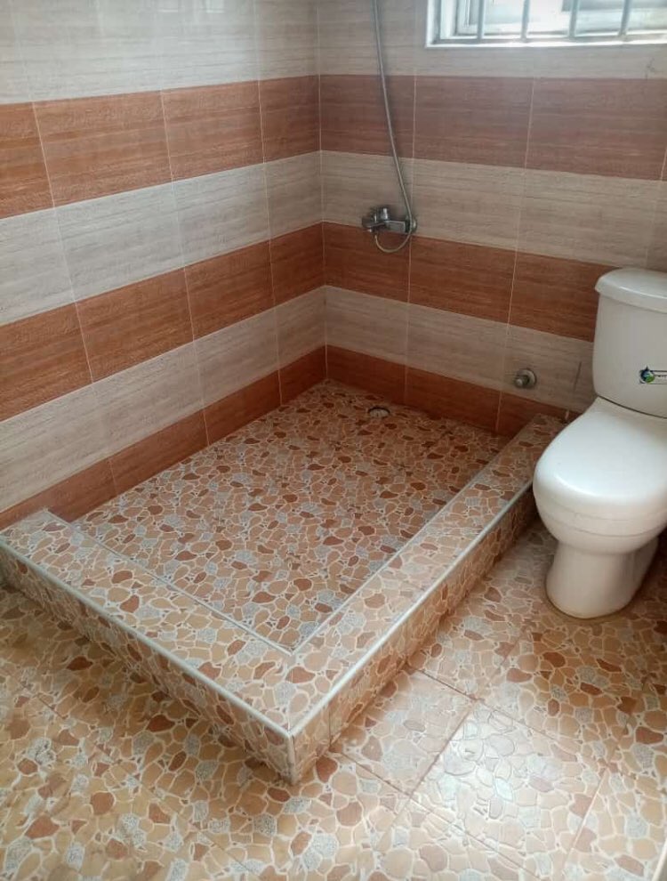 FOR RENT Type :2 Bedroom with 2 washrooms Location: New Bortiano Price 1000gh /month Advance : 1 year Ref: AGB Advance(years): 1 year Call or Whatsapp : 0240994061 #renthouse #rentproperty #rentit #rentinaccra #accrarentals #apartmentsinaccra