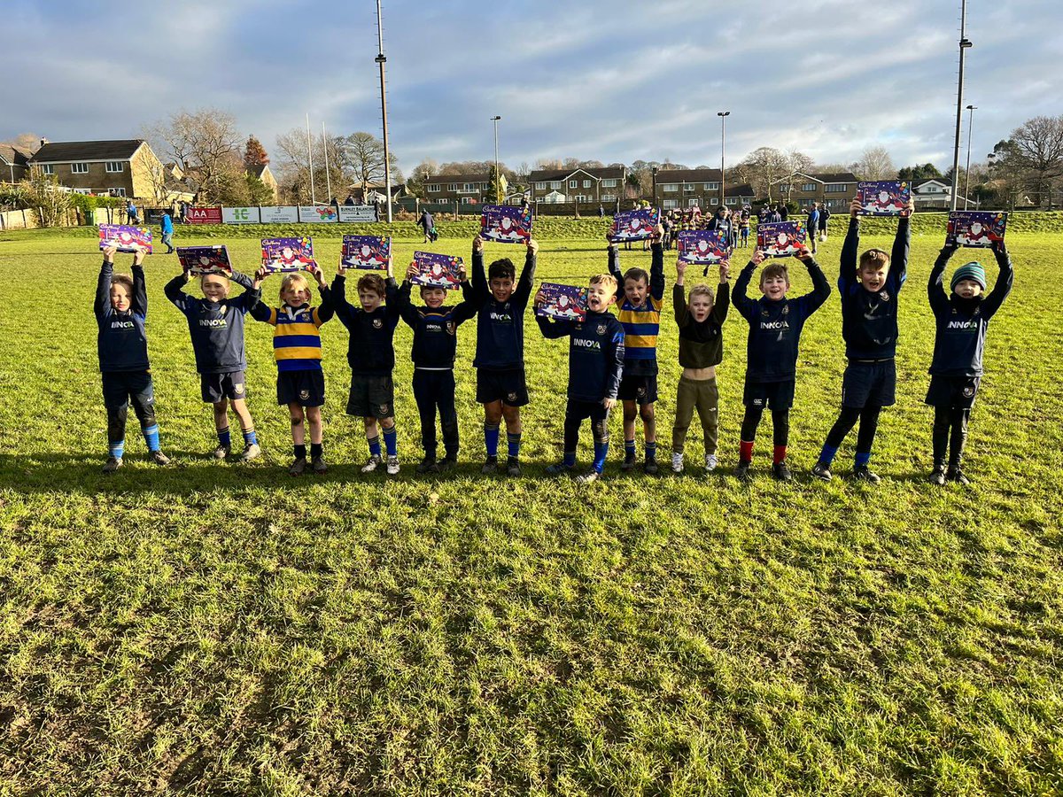 Burnley_RUFC's tweet image. Team shots from the last Sunday before🎅arrives 🏉👍 #selectionbox #fun