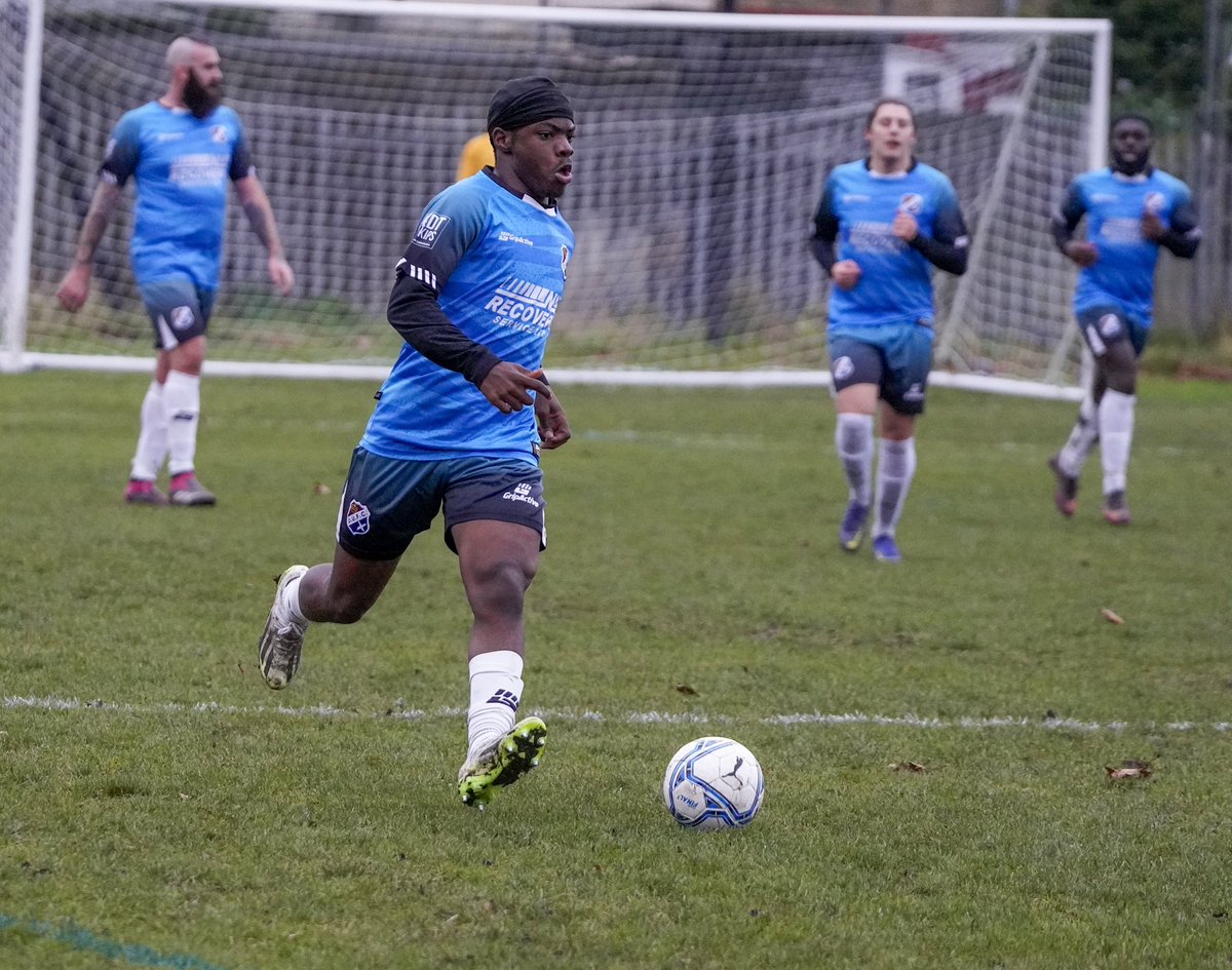 DagenhamUTD_FC's tweet image. Some more action shots from yesterdays 9-0 win in the Fenton Cup 3rd round fixture, which saw the Daggers emphatically book our place in the Quarter Finals 🏆⚽️

📸 @shearman_alan 

#UpTheDaggers ⚔️