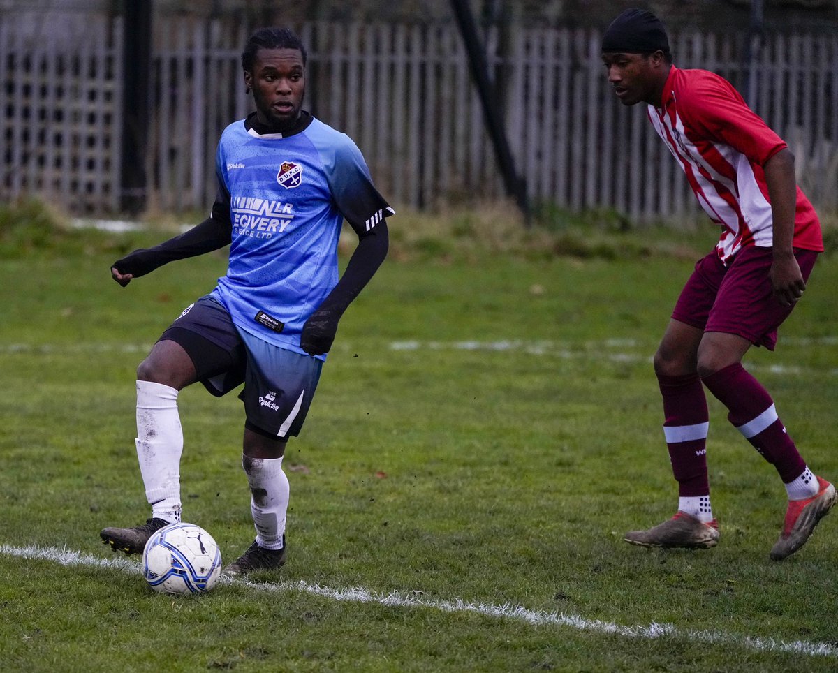 DagenhamUTD_FC's tweet image. Some more action shots from yesterdays 9-0 win in the Fenton Cup 3rd round fixture, which saw the Daggers emphatically book our place in the Quarter Finals 🏆⚽️

📸 @shearman_alan 

#UpTheDaggers ⚔️