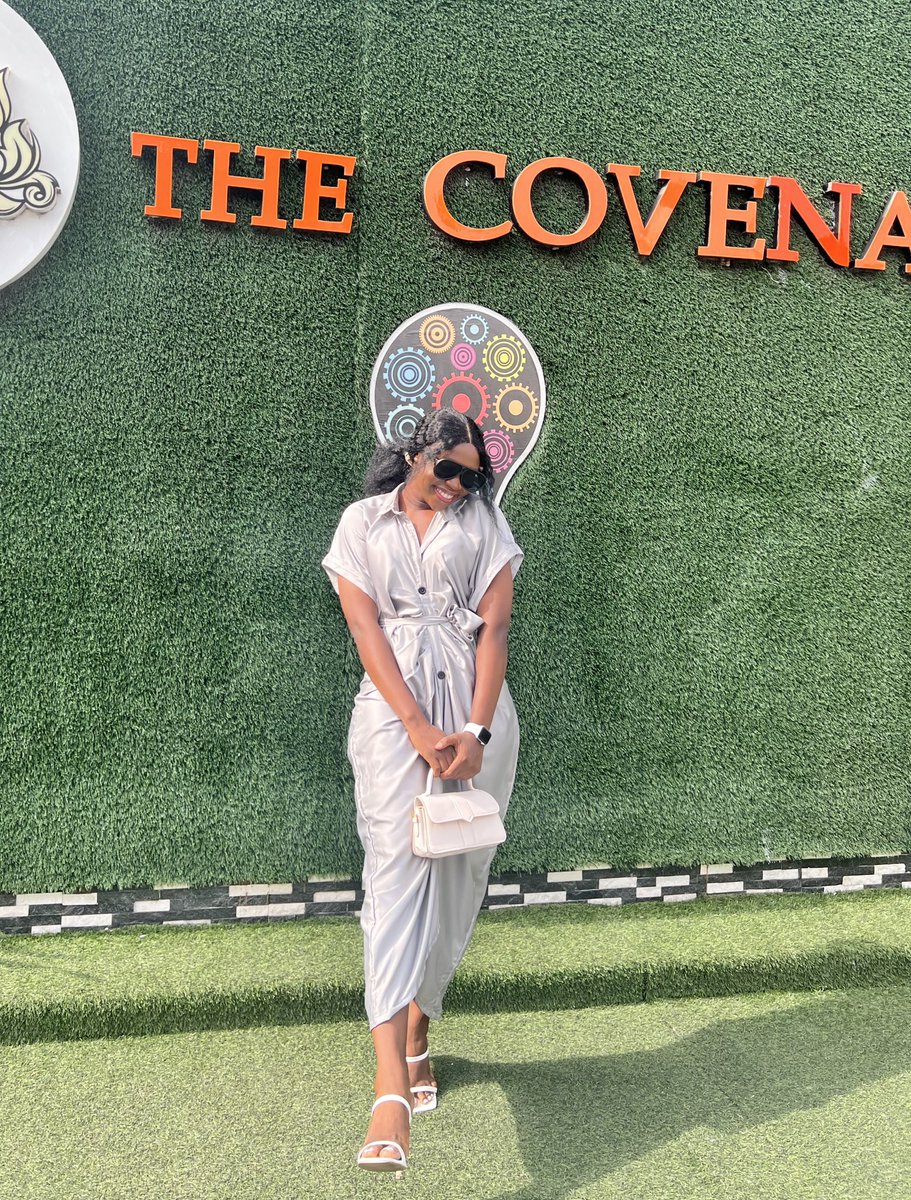 chinenyenzom's tweet photo. Sunday!
Just a girl thatโs loved, cherished and well nurtured by her Man!
Marriage looks good on me๐ฅบ๐.
#The3rdYear
#IfeBusayo https://t.co/EjU7snF9is