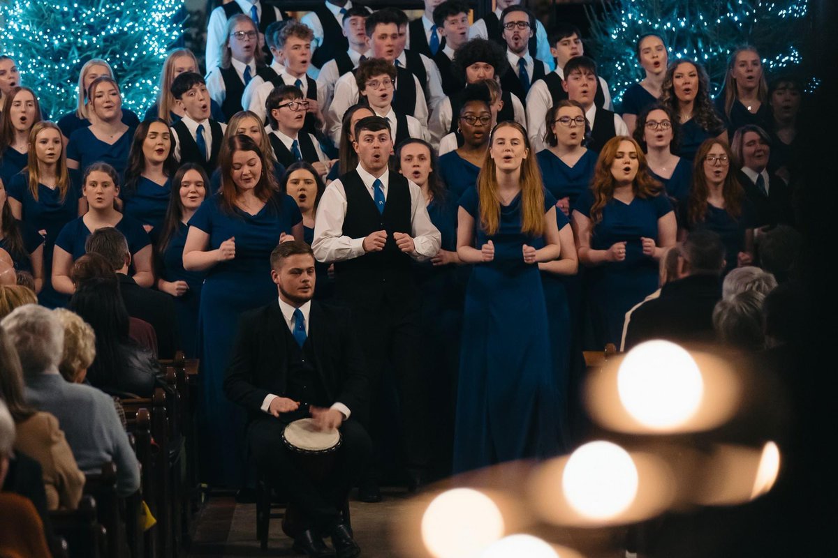 A stunning evening at the Charity Unplugged Concert at St. Mary’s Church, raising money for the homeless in Barnsley. Thank you, as always for your fantastic support @DanJarvisMP <a href="/lettimknow/">Tim Shepherd</a>