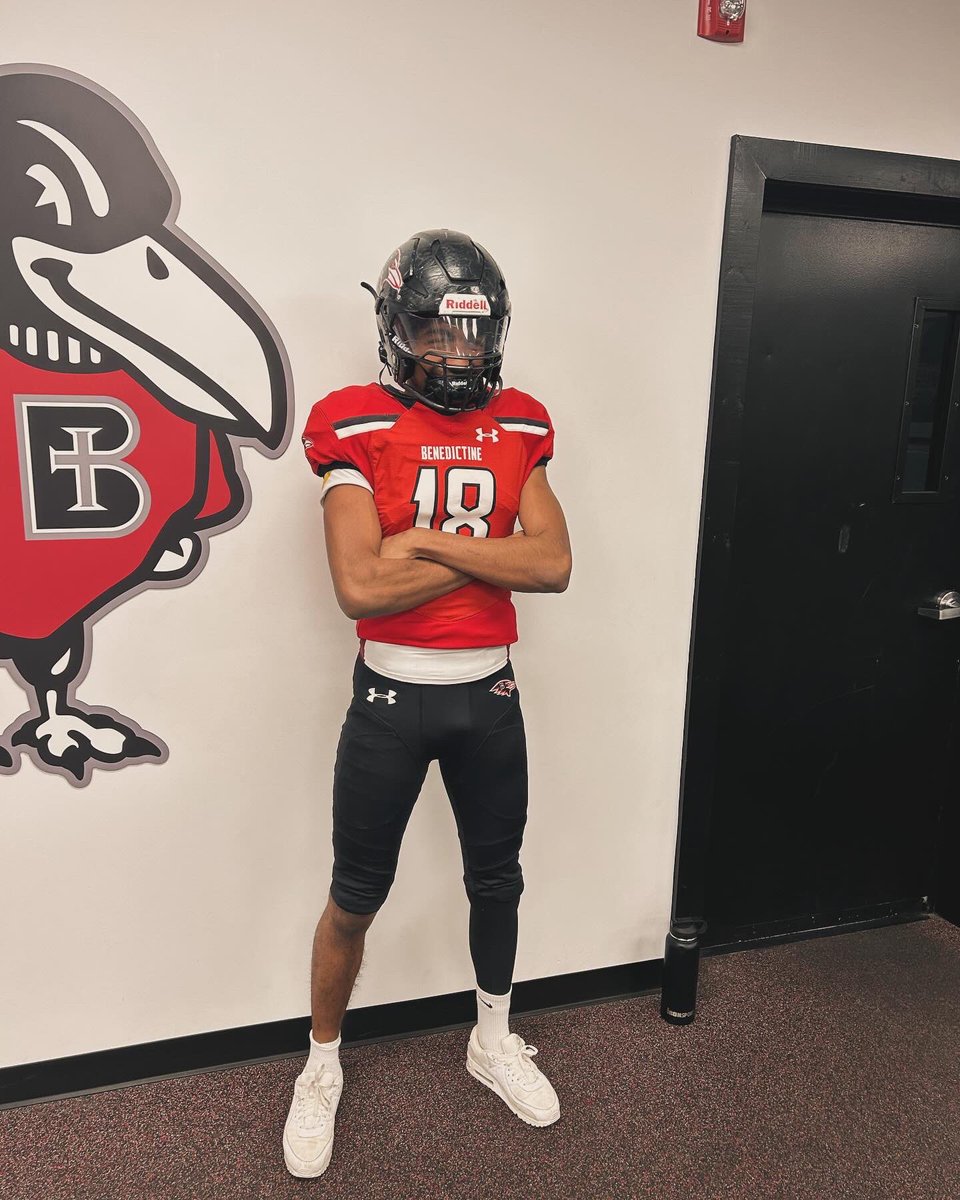 I had a great official visit this weekend at Benedictine College! Thank you @CoachCogan and @JoelOsborn_BC for the hospitality!!🔴⚫️🔴⚫️ @Tonka_Football