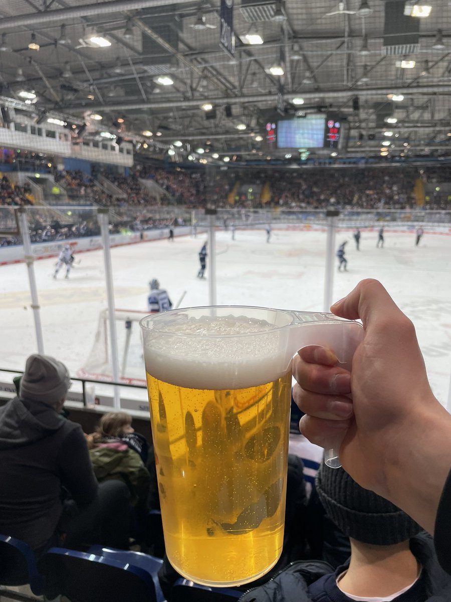 Litran olut <a href="/RedBullMuenchen/">EHC Red Bull München</a> DEL-liigan ottelussa 9,50€ maistuu <a href="/matsisapuskat/">Matsisapuskat</a>