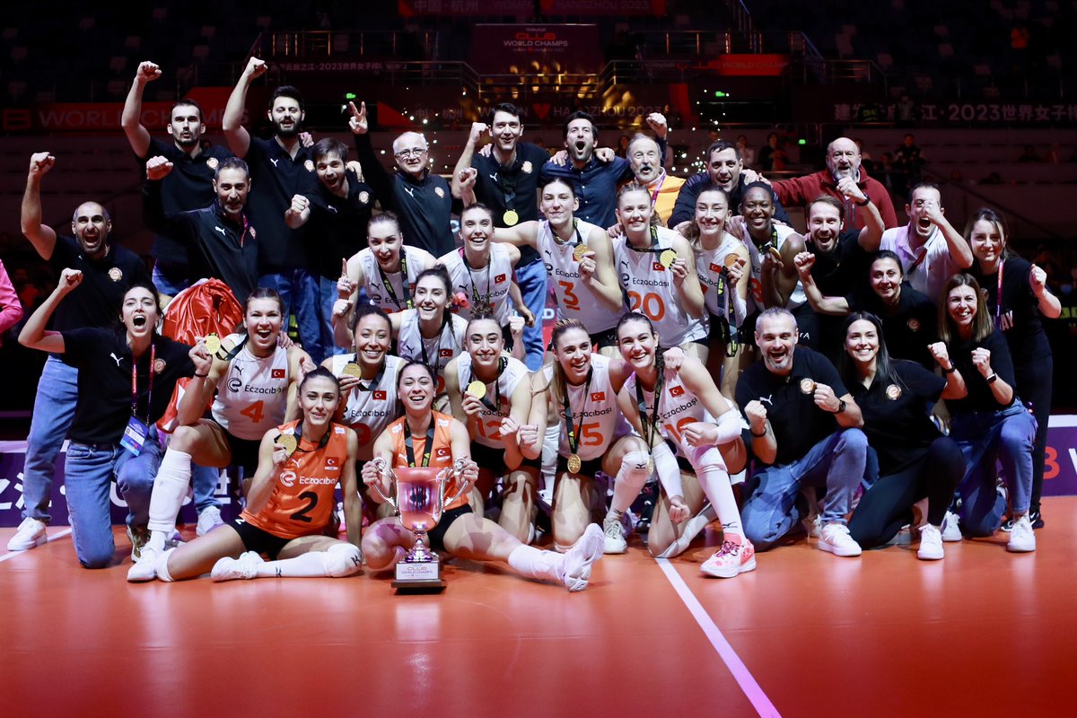 Could literally sit here and stare at this pics all night! 🥰

#TigersRuleTheWorld
#ClubWorldChamps