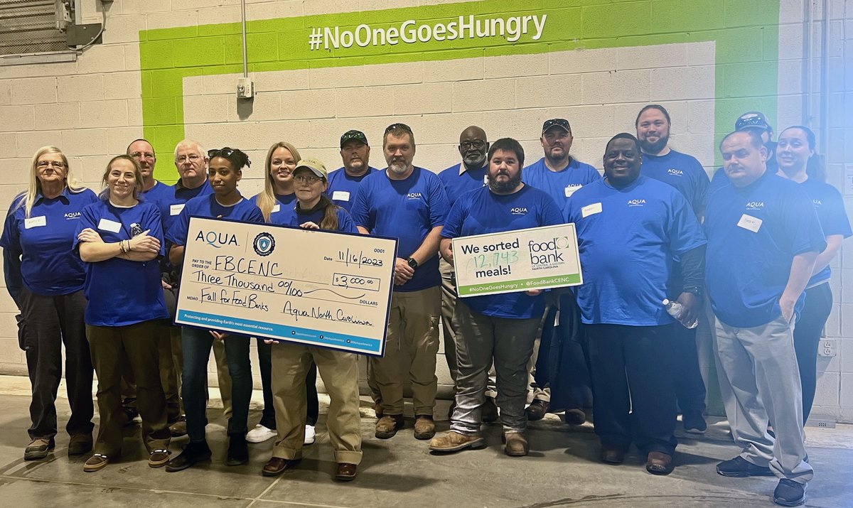 Cheers to our Aqua employees in Raleigh, NC who sorted 12,700+ meals at @FoodBankCENC as a part of our @EssentialWTRG Fall for Food Banks initiative. The Essential Foundation also donated $3K to support the food bank's fight against hunger.