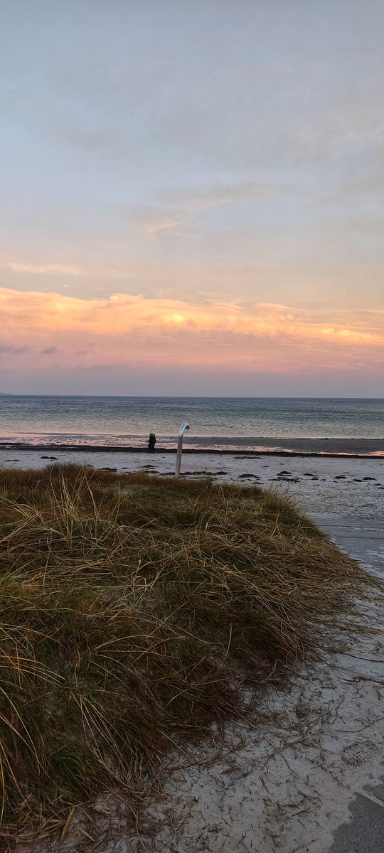 Zum Abschluss eines schönen Wochenendes bei meiner Mom, den Sonnenuntergang mit ihr in Scharbeutz genießen.