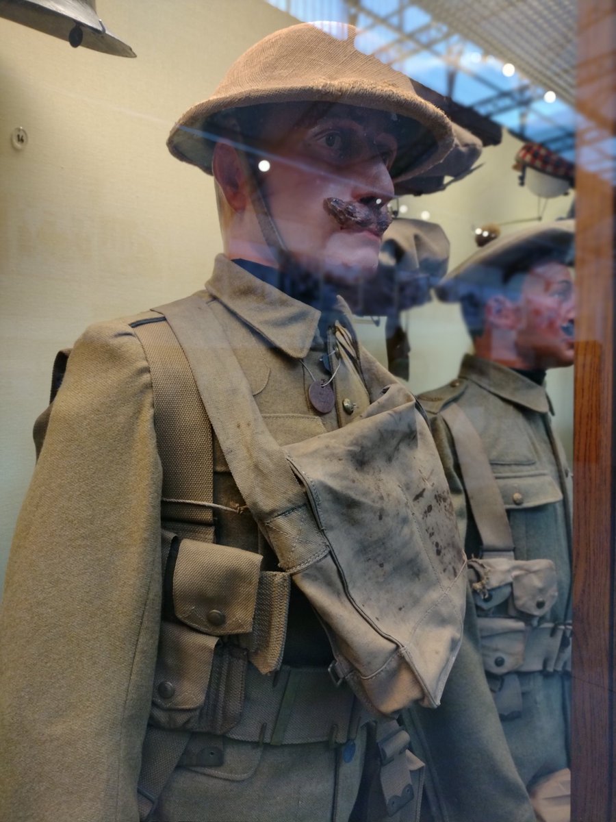 DavidAd91117493's tweet image. Hi @Taff_Gillingham , finally a museum with a gas mask fitted correctly? In Museum Royal de L'Armee in Brussels