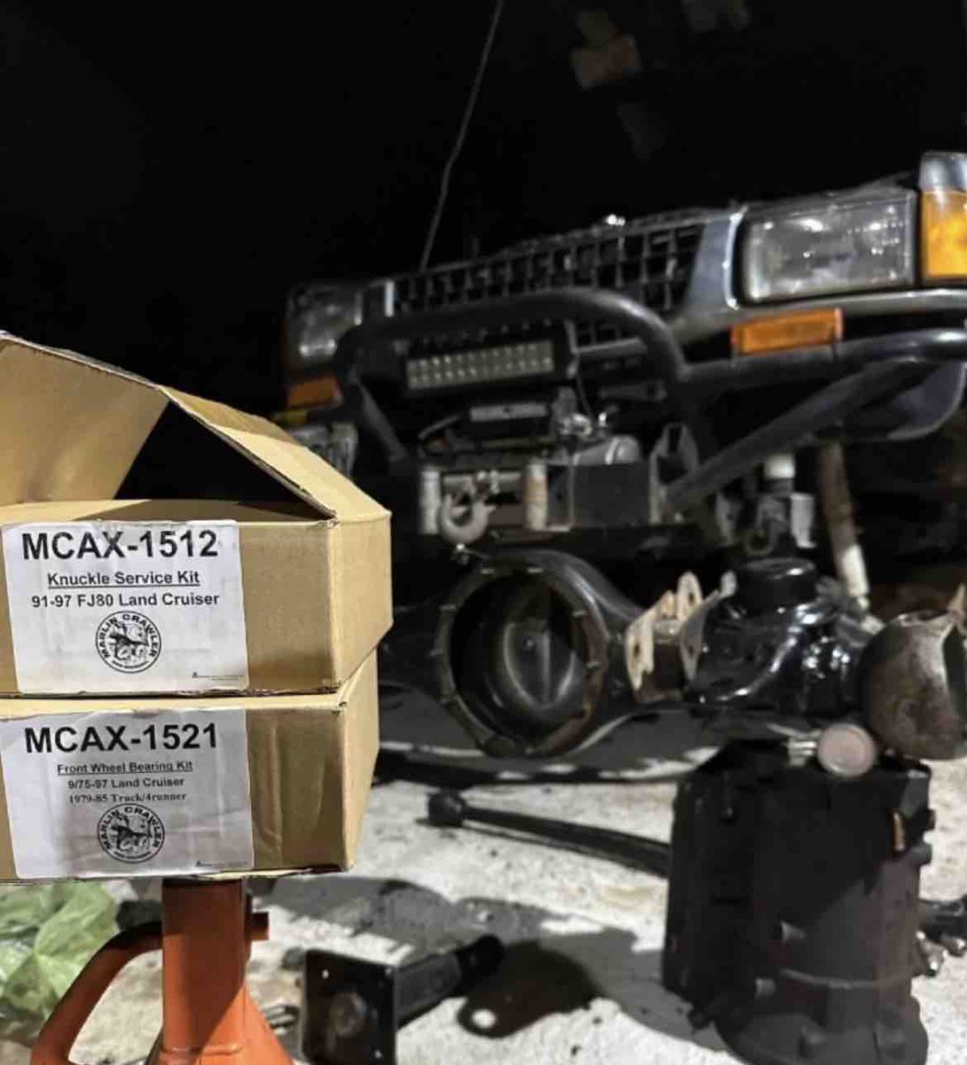 Take care of your Land Cruiser like it takes care of you. If it’s time to service the front axle use the best parts, get a MCOR front axle service kit. Complete with all the highest quality seals, gaskets, and bearings. 

marlincrawler.com/axle/front-axl…

📸 credit: @ROBISUZU_GT