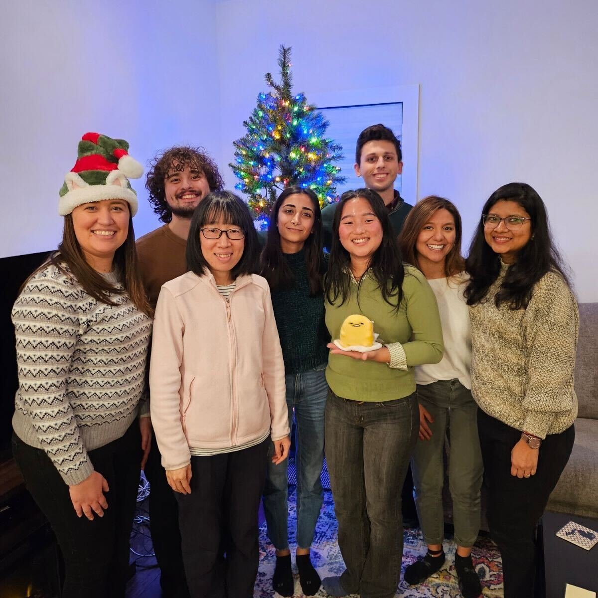 Happy Holidays from the LaFave lab! We had a wonderful 2023 and are looking forward to 2024! <a href="/Sakshi_IITK/">Sakshi Goel</a> <a href="/jlwang323/">Jingli Wang</a> <a href="/anthgriffen/">Anthony Griffen</a> <a href="/MarilynV_A/">Marilyn Vallejo Alvarez</a>