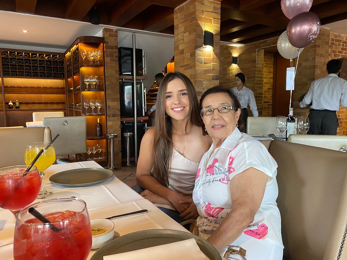 Mamita esta cumpliendo 80 años!!! No se imaginan lo fuerte que es esta mujer y todo lo que le aprendo cada día! 😍Te amo mamita mía, que Dios te siga bendiciendo 💕💗