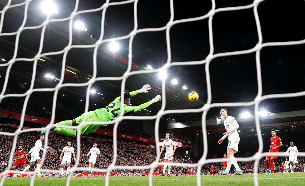 Andre Onana (@andreyonana) on Twitter photo Never too high never too low. Only positive thinking.
Thx you to the away fans today💪🏾❤️ <a href="/ManUtd/">Manchester United</a> Never too high never too low. Only positive thinking.
Thx you to the away fans today💪🏾❤️ <a href="/ManUtd/">Manchester United</a>
