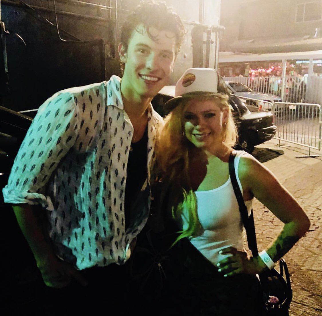 🫂 | <a href="/ShawnMendes/">Shawn Mendes</a> congratulates <a href="/AvrilLavigne/">Avril Lavigne</a> at the Canadian Walk of Fame ceremony.

“I’m just beyond grateful for you and you being in this world and the art that you make. Congratulations. All my love.”