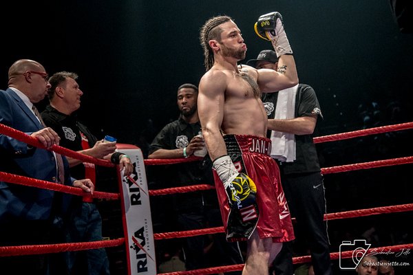 GaryDoston's tweet photo. DH/Météo Boxe: 
Samedi 10 février 2024 
Live du Centrexpo Cogeco de Drummondville,Qc
Carte de boxe 100%
Local professionnelle 
Gala de boxe V présenté par
New Era Promotion  présente en finale Un duel CHOC 🔥🔥🥊🥊
- Sebastien Bouchard vs Jan-Michael Poulin Titre Canada 154lbs https://t.co/n5CY6YHnta