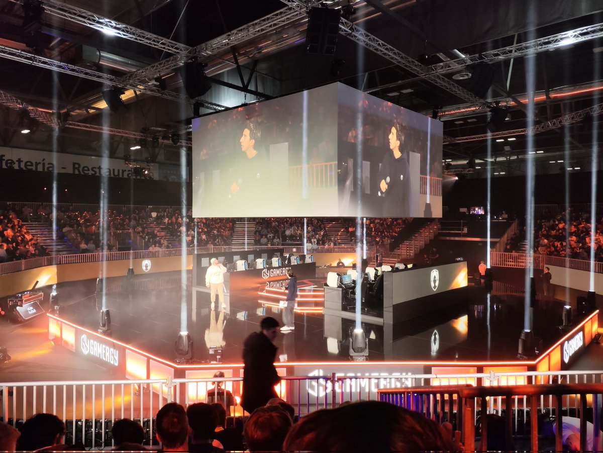 Mango_Esports_'s tweet photo. Aquí jugaremos nosotros! Cuál es vuestro mayor sueño en los eSports?
Último día de #Gamergy os leemos.
#MMCommunity https://t.co/TVxJ6dsUoq