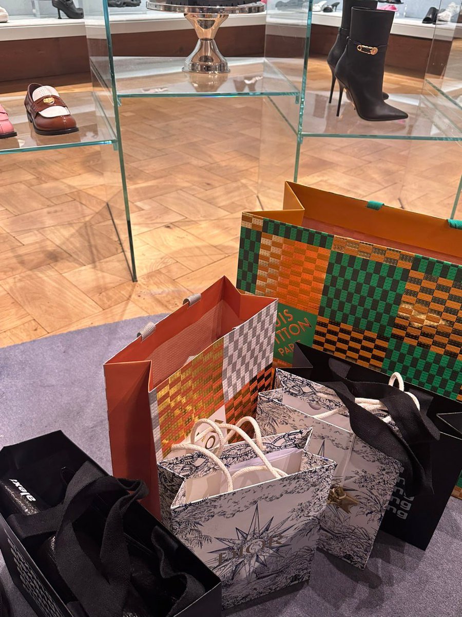 BlossomBelle tweet media