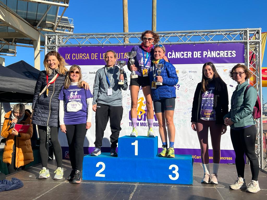 Como no podía ser de otra forma @PNavarro_Lab no nos hemos perdido la carrera🏃‍♀️de las ciudades @Run4Pancreas en Barcelona. Muy sorprendidos y contentos del gran éxito de convocatoria de esta 1a edición. Esperamos que se repita en los próximos años! #investigacióncáncerdepáncreas