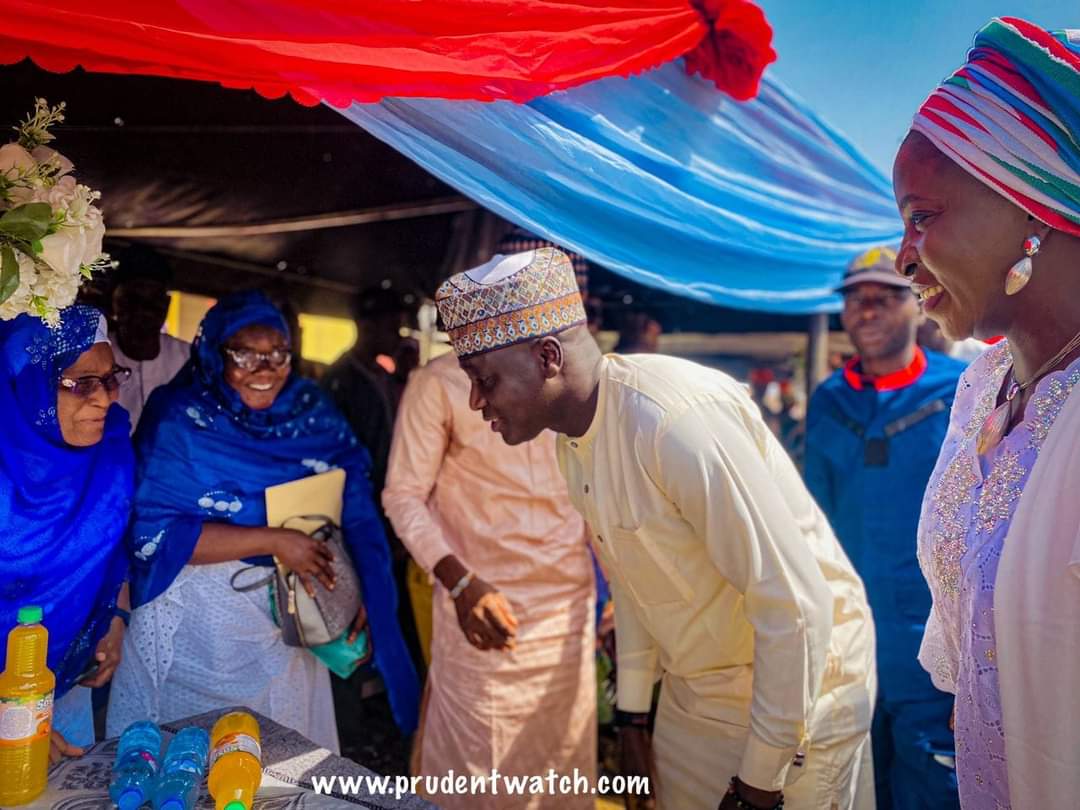AladiYusuf's tweet image. #PhotoReport

Arrival of the Speaker,  Kwara State House of Assembly, RT. Hon. Yakubu Salihu Danladi to the Widows Empowerment program organized by the office of the Deputy Chief Whip and Member representing Ilorin South Consistency, Hon Maryam Aladi Yusuf.

#WidowsSupport2023