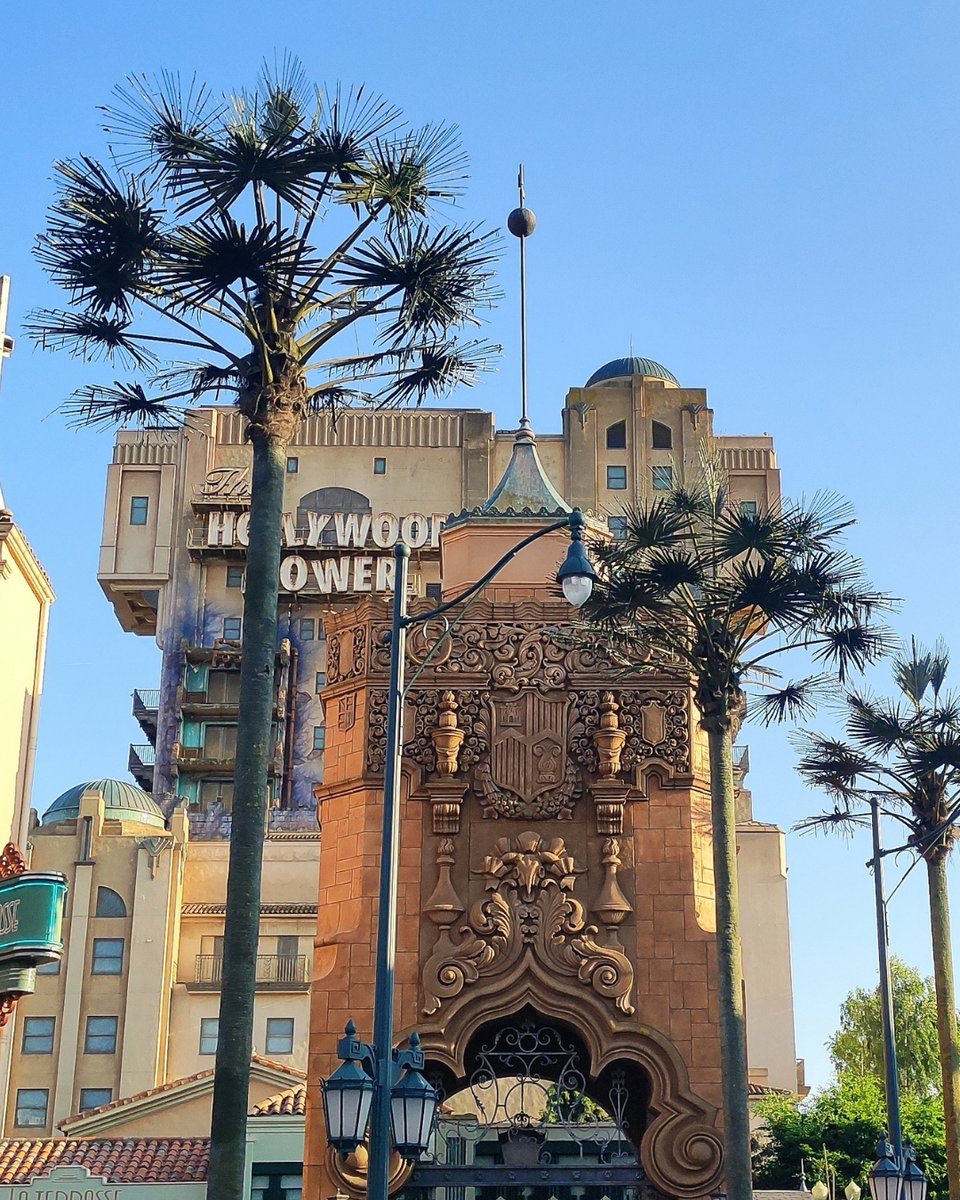 Nuevo video en Youtube!!
Hoy visitamos Walt Disney Studios, nos adentraremos en Tower of Terror y el Avengers Campus. 
youtu.be/H56FEYuVnBY 
#disneylandparis #paris #france #waltdisneystudios #avengerscampus #viajar #travel #wanderlust #travelblogger #tipsdeviaje #viajabarato