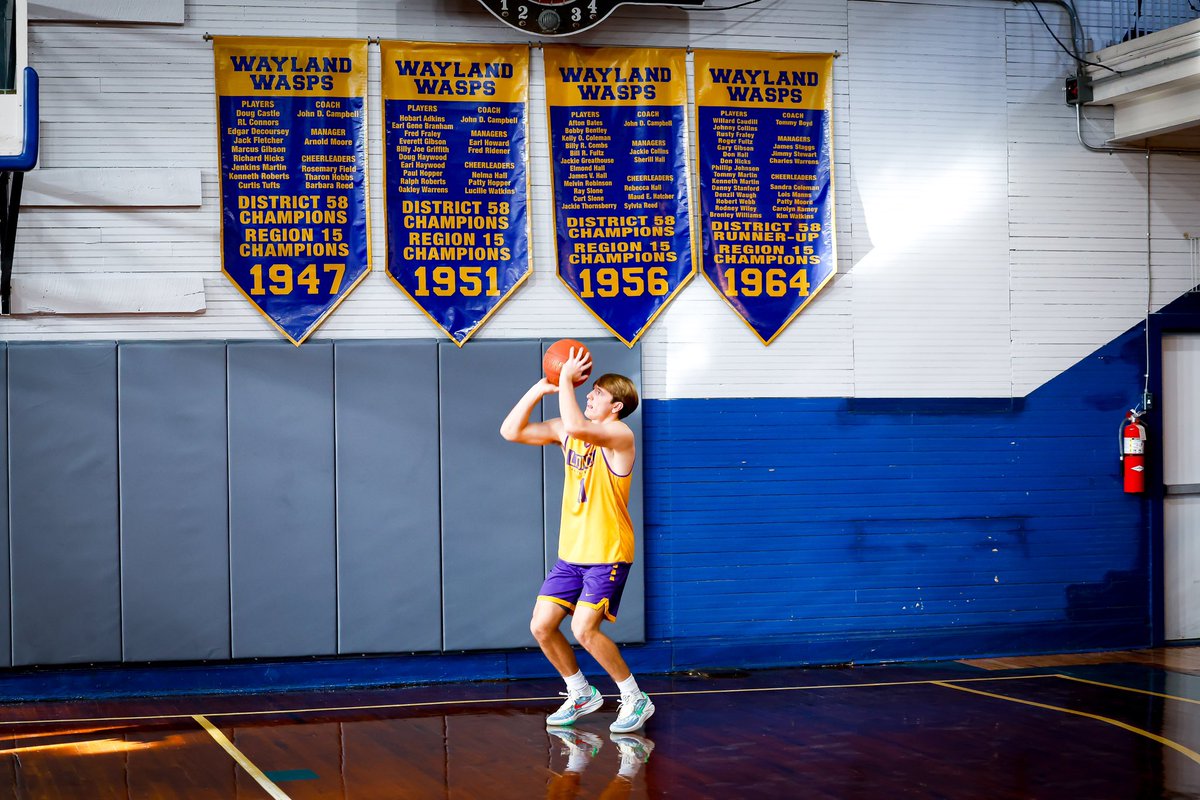 Honored for the trust by <a href="/KSRonX/">KSR</a> to photograph a historical event in Kentucky High School Basketball when <a href="/Travis_Perry11/">Travis Perry</a> took the Court <a href="/MtnSportsHoF/">Mountain Sports HOF</a> Historic Wayland Gymnasium <a href="/KHSAA/">KHSAA Main</a> <a href="/CanonUSA/">CanonUSA</a>