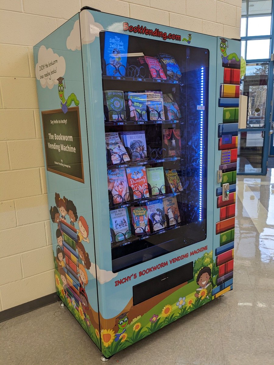 ABD'de bir okuldaki kitap otomatı
📍Otomata ögrencilerin en sevdikleri kitaplar konuyor(anketle tespit ediliyor)
📍Ögr.ler okulda jeton topluyorlar. Örn: yardim etme, gec kalmama gibi önceden belirlenmis davr.lara göre
📍ve yeteri kadar jeton toplayan otomattan kitap alabiliyor