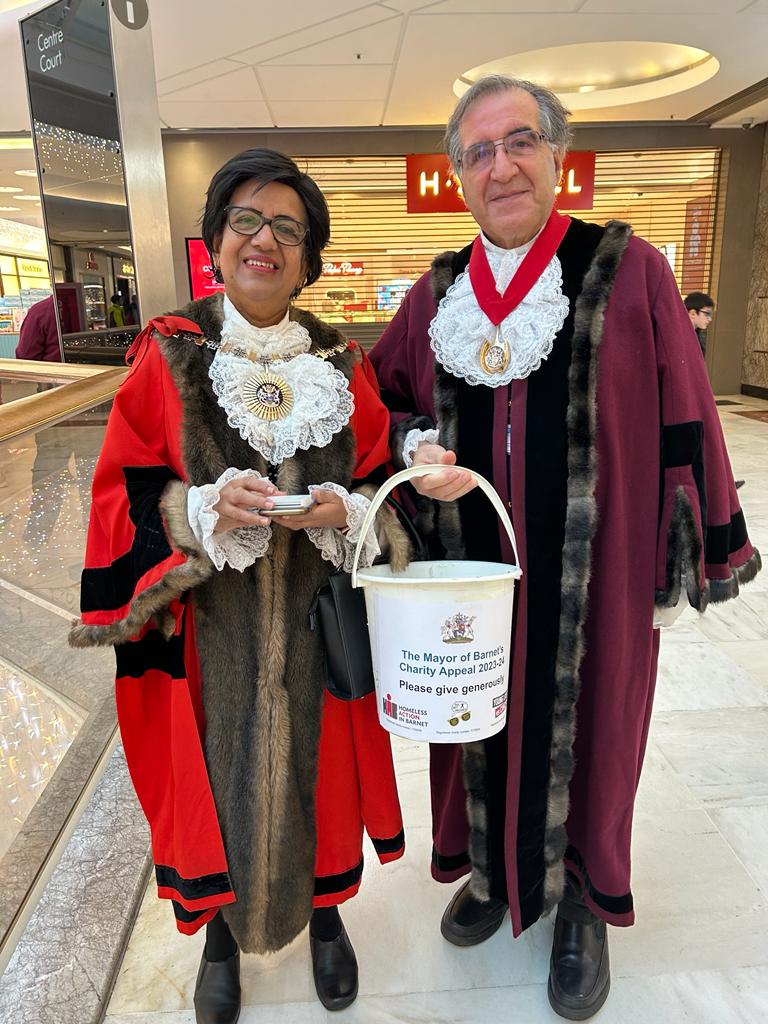 Today I have been at Brent Cross Shopping Centre collecting for my Mayoral charities @habcentre @YLvsCancer @BYTProject Thank you to all volunteers who have joined me today to help make a difference for these wonderful causes.