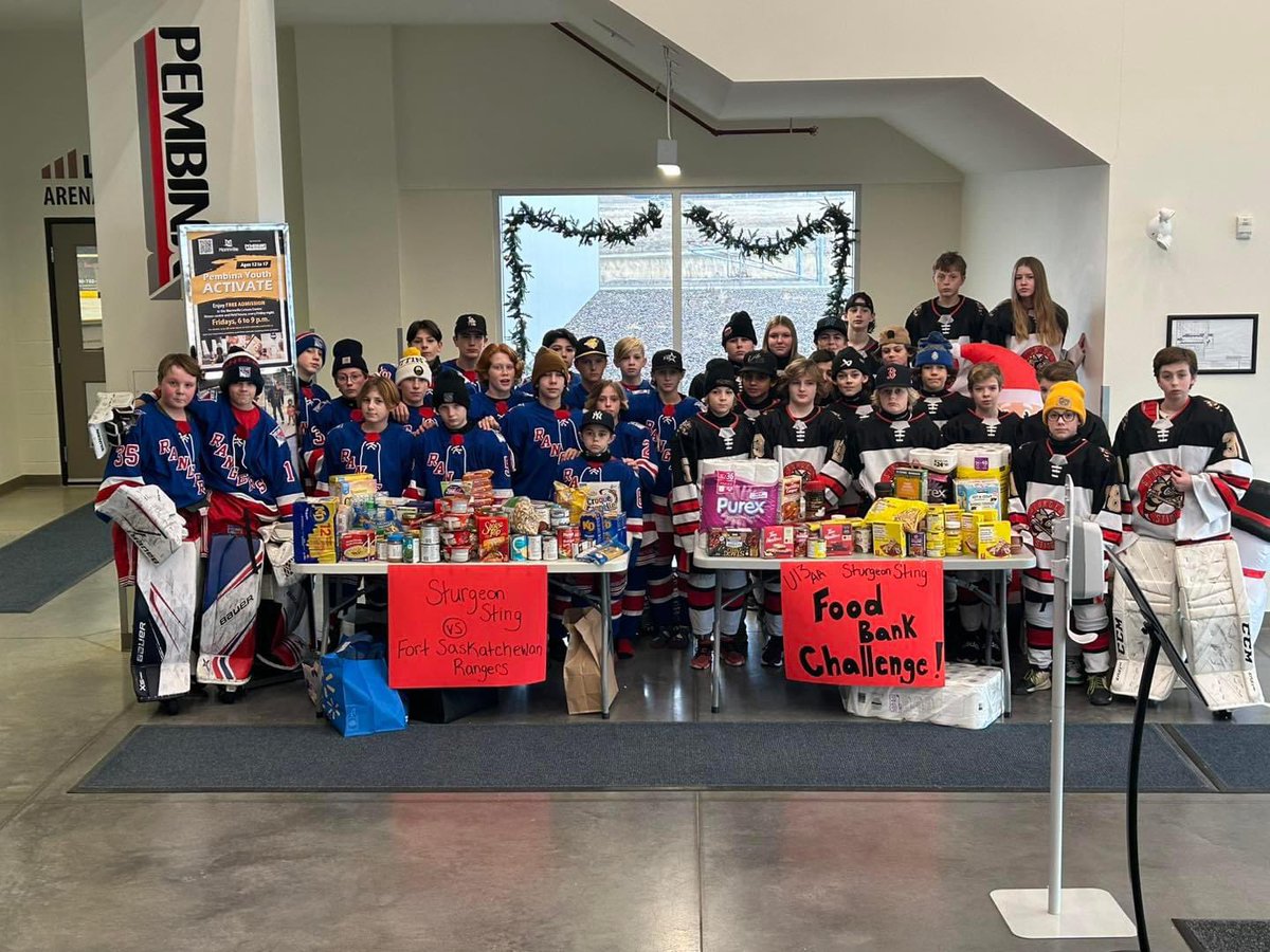🤩Huge shout out to @U13AARangers for accepting the Stings U13AA food bank challenge. We collected a huge amount of food and items for the Morinville Food bank🤩  Everyone wins when you give!!! GREAT JOB BY ALL!!!! 

#HockeyGivesBack  
#AlbertaBuilt
#sturgeonproud