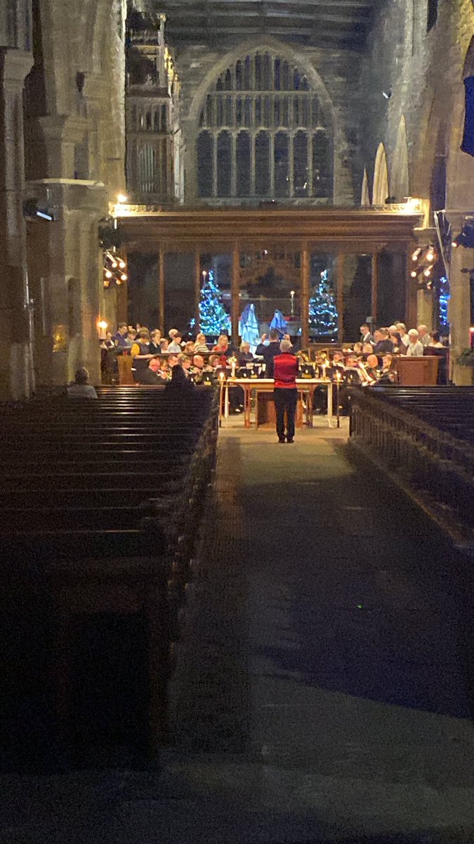 Rehearsal for @the_minster_at_halifax Concert of Nine Lessons and Carols in full swing. Nearly there with the advent singing season - only today, Christmas Eve and Christmas Day to go… 🎶🎄⛪️ #advent #carols #ninelessonsandcarols #christmas #choir #choirmum