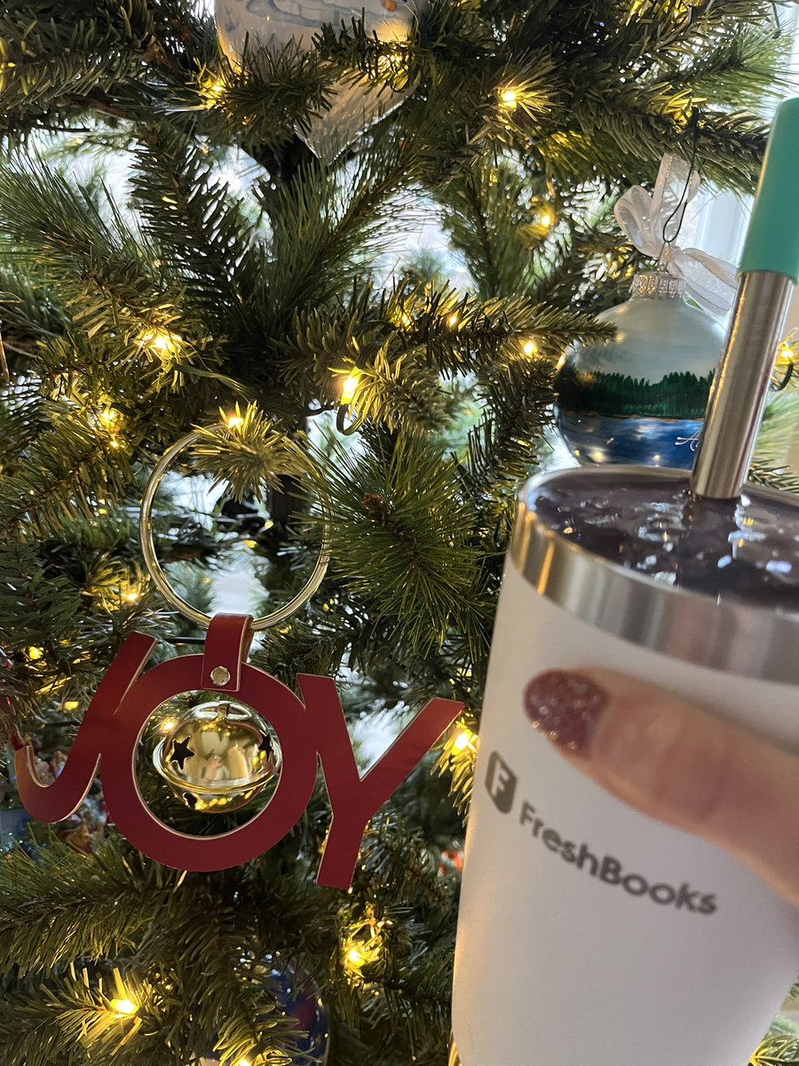 Thank you @FreshBooksAccts for the new tumbler! Get your own by getting certified in Collaborative Accounting by 12/31 here: bit.ly/FBCollaborativ… Make mine a berry protein smoothie #BringJoy #WhatsInYourYeti