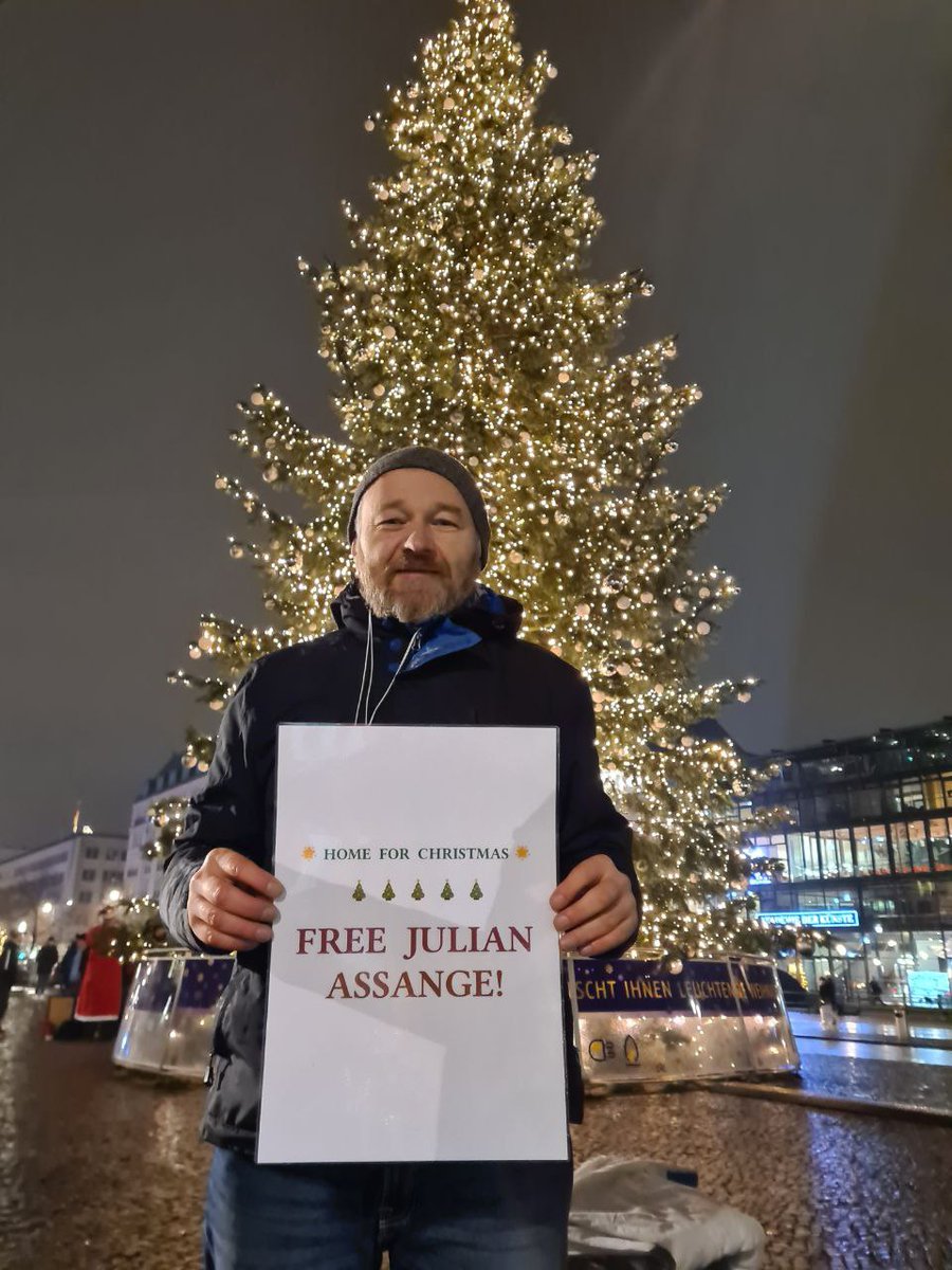 #Home4Christmas #FreeAssange #FreeAssangeNOW