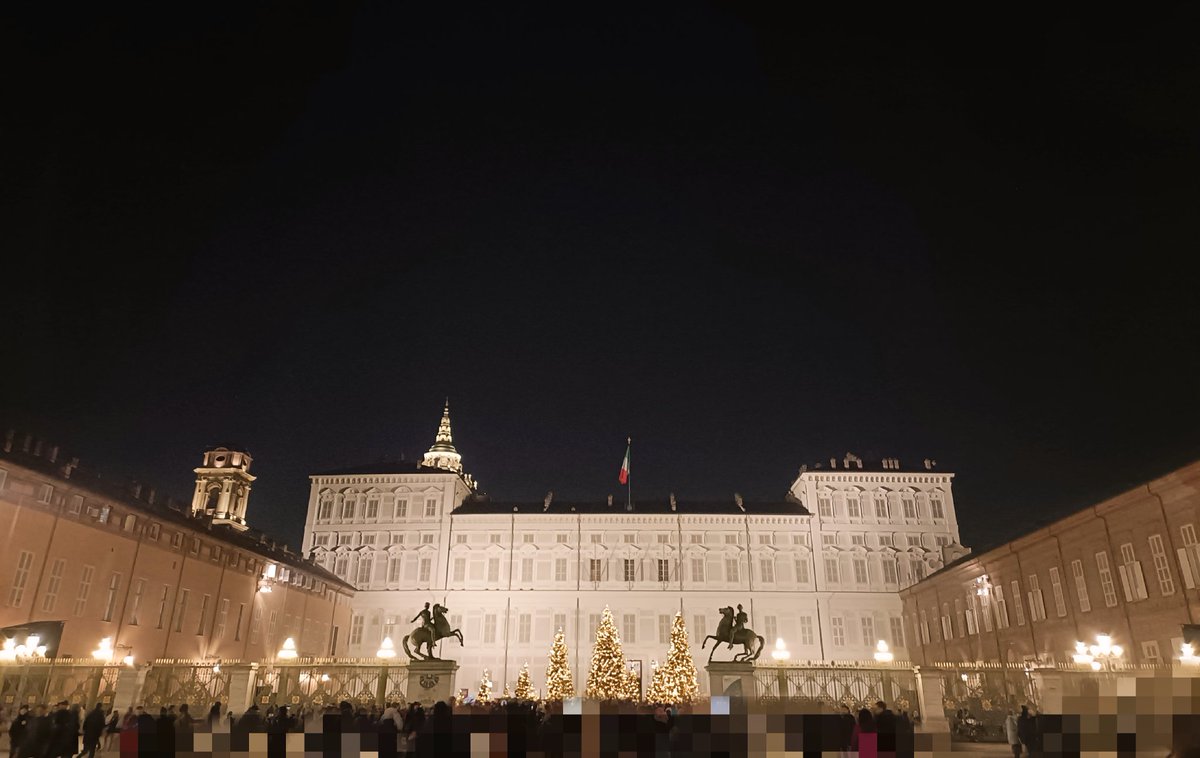 La Grazia 
   circonda l'Eleganza 
e la riveste. 

Joseph Joubert

#LuciDellaCittá
#SalaLettura
@SalaLettura
@DavLucia
@RetwittL
@adelestancati

S💞📷 #Torino