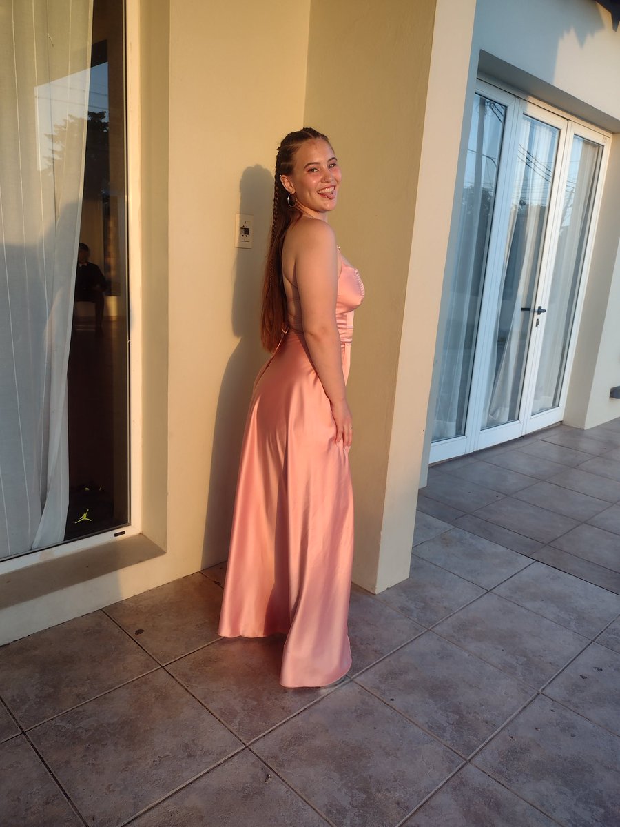 MakiiLopez05's tweet image. All fin me tocó a mii.
16D🎓🩷
#egresada