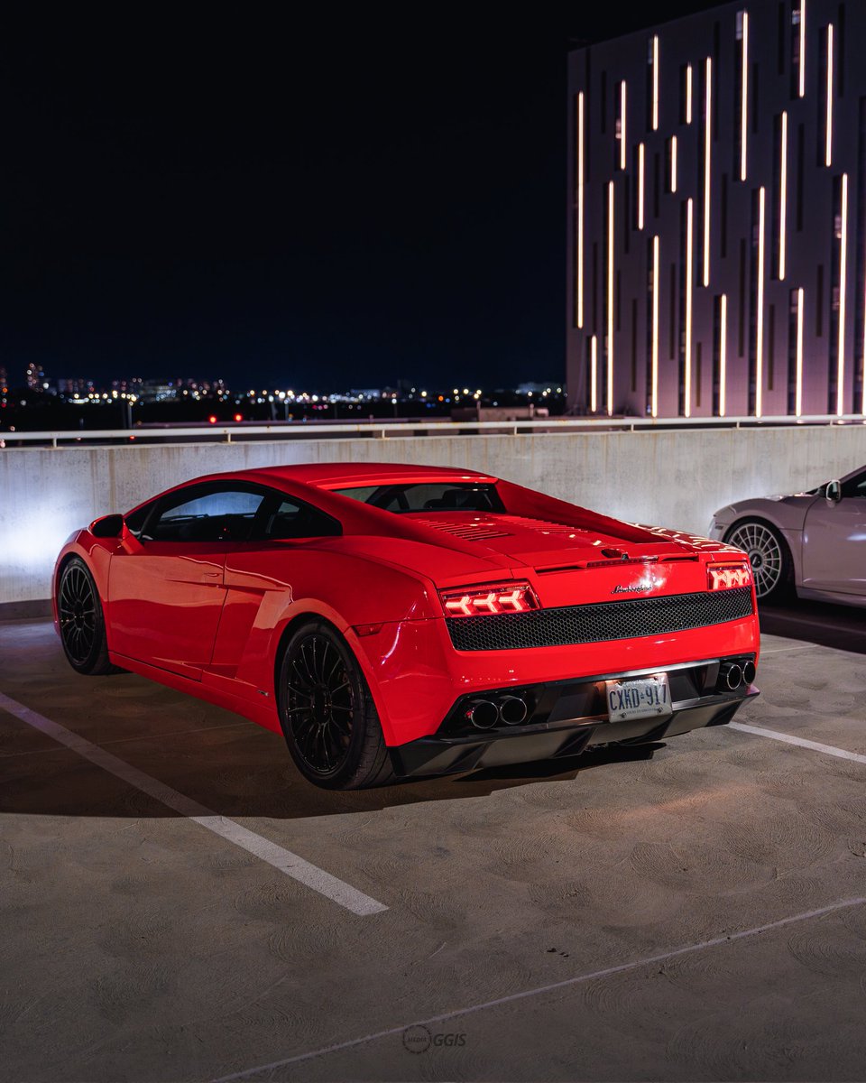 An Iconic Duo 🔥 @Audi @Lamborghini #audi #r8 #r8v8 #lamborghini #gallardo #v10 #carphotography #carphotographer