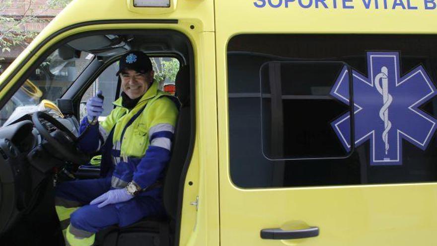 ▫️¿Conductor de camión?

▫️¿Conductor de patrulla?

▫️¿Conductor de ambulancia?

El vehículo es sólo una herramienta de trabajo. 

🔸Bombero

🔸Policía

🔸Técnico Emergencias Sanitarias