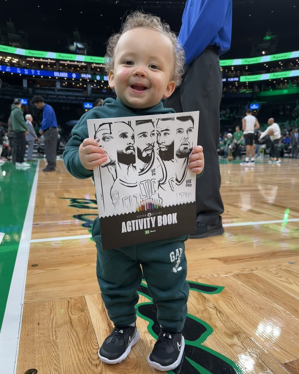 celtics's tweet image. Happy Kids Day 💚

Thank you @TDBank_US for providing activity books at the doors today