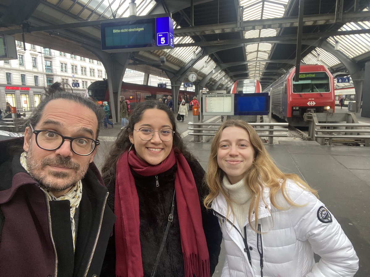 Vaig a @MCI_Innsbruck a impart-hi un curs, i tinc l'oportunitat de prendre un cafè amb estudiants que m'han escoltat a @ESCIupf  i qui, com jo ara, estant d'#Erasmus. Coses boniques de la professió!!