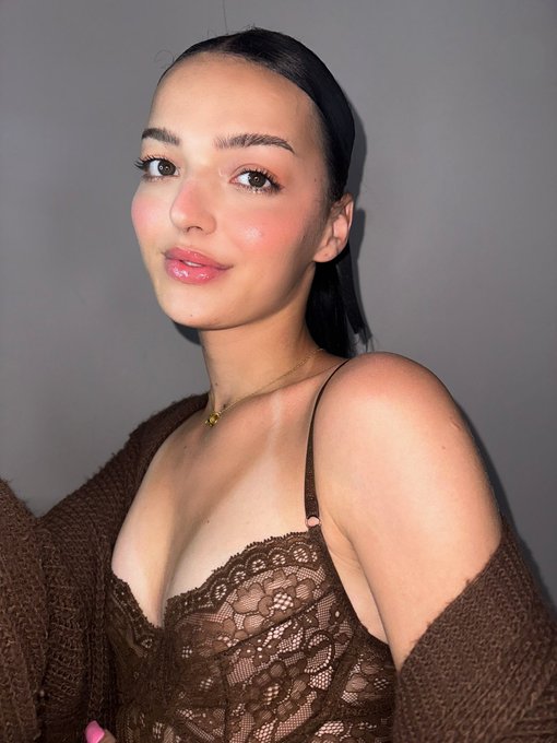 booty is on the menu today hope ur hungry https://t.co/E69JH81dit