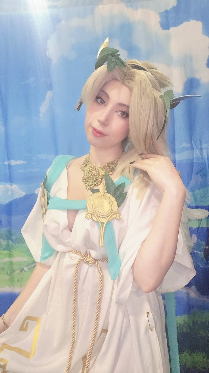 i've been wearing mercy today at dreamhack :3