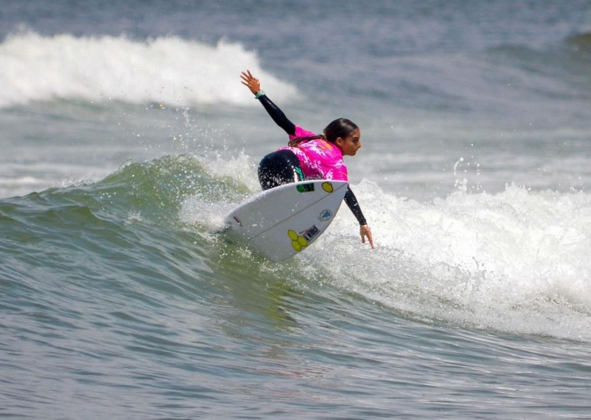 Agencia_Andina's tweet image. 🏄La surfista peruana Aissa Chuman (12) se coronó campeona Sub-12 y subcampeona Sub 14 en la última fecha del Alas Latin Tour, que se desarrolló en la playa Las Machas de Arica (Chile).

👉goo.su/GZulnr