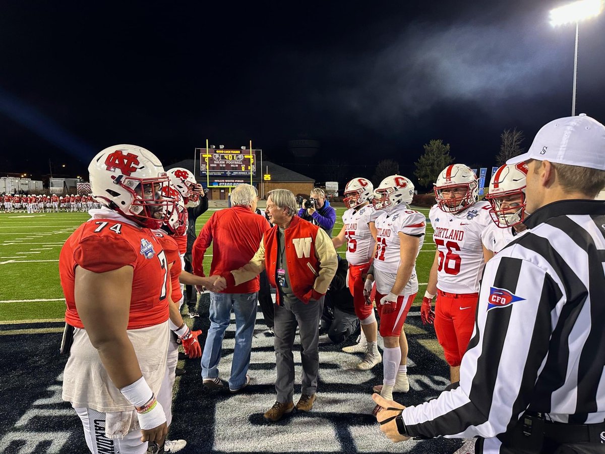 Plenty of Tiger pride on Friday at Stagg Bowl 50 as John Paoloni '74 and Randy DeMont '74, two captains of Wittenberg's 1973 @NCAADIII Championship team, represented their alma mater during pre-game ceremonies. 1/2