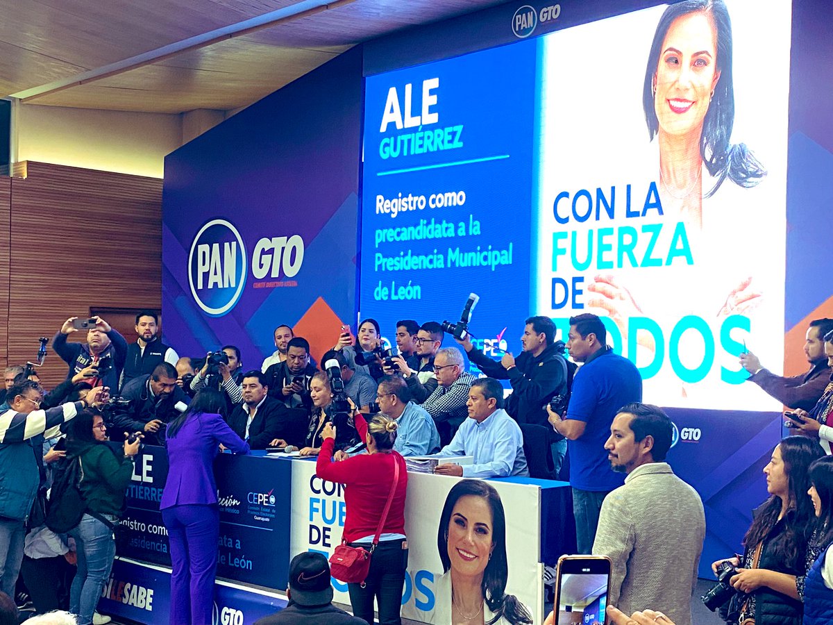 Pati Gallo (@patihego) on Twitter photo Felicidades <a href="/AleGutierrez_mx/">Ale Gutiérrez</a> por tu registro como única precandidata a la presidencia municipal de León. Sé que serán grandes resultados en pro de los leoneses. Aquí estaremos con la fuerza de todos. ✨ Felicidades <a href="/AleGutierrez_mx/">Ale Gutiérrez</a> por tu registro como única precandidata a la presidencia municipal de León. Sé que serán grandes resultados en pro de los leoneses. Aquí estaremos con la fuerza de todos. ✨