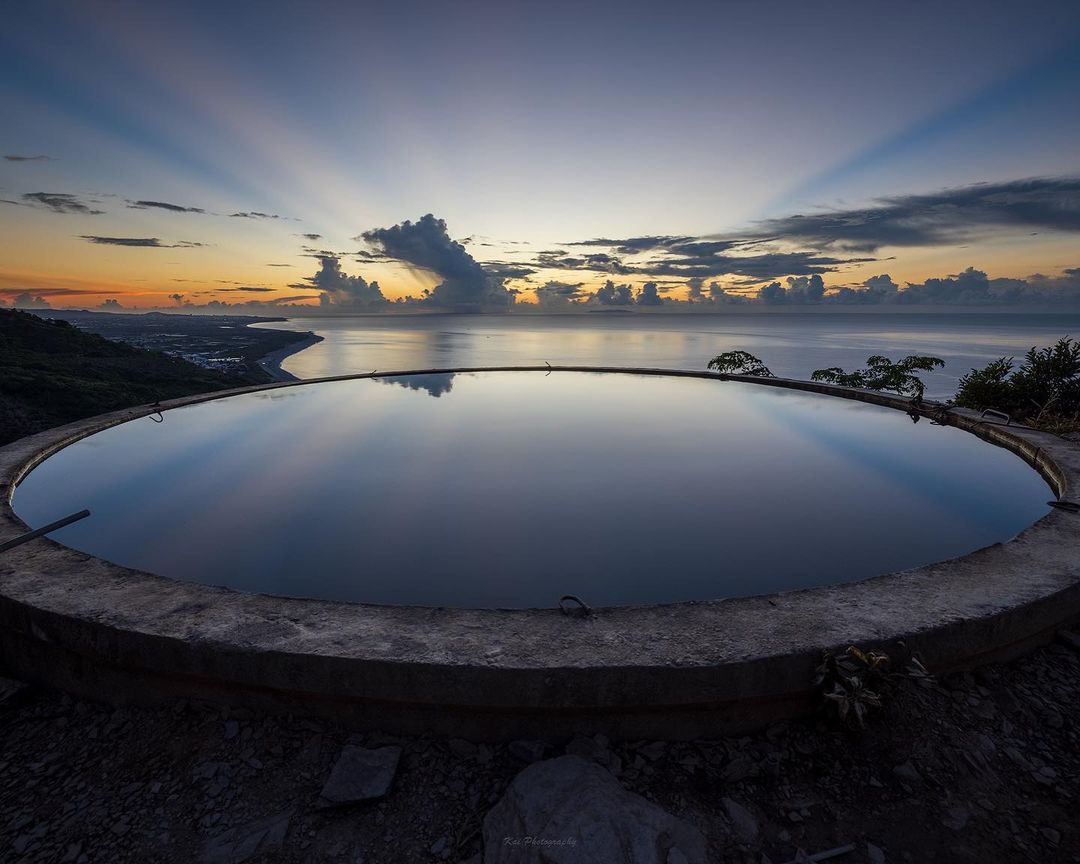 Ten ​miles ᱸafter ⳿the spring ⳿breeze, ᱸall ᠎the ‍wheat ᱸis ‍green