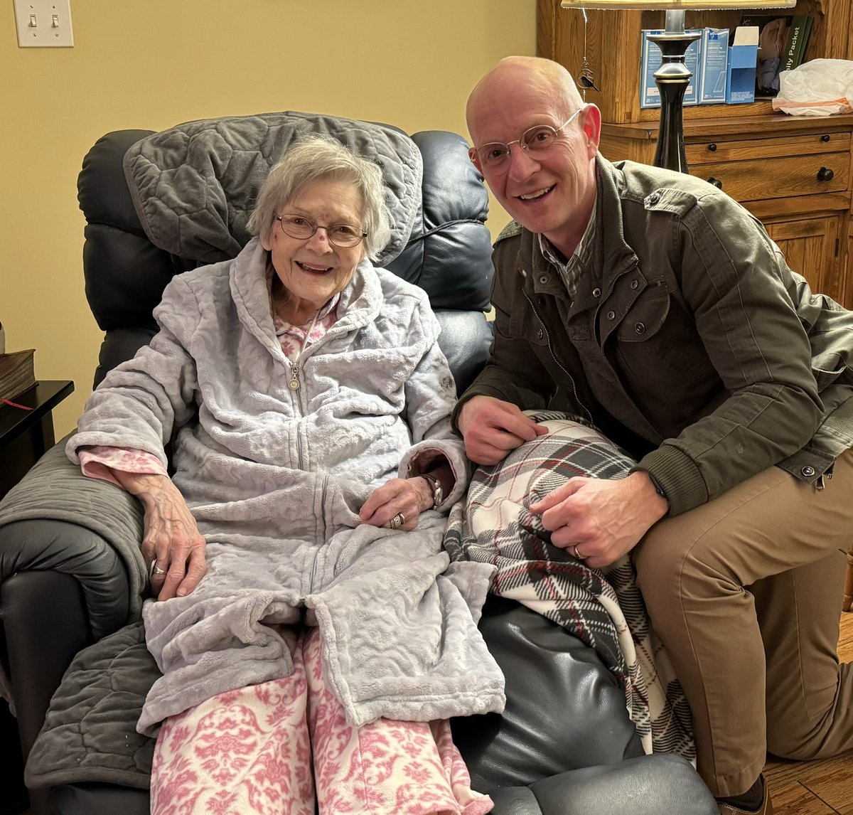 ToddStiles's tweet photo. Loved the time I had this afternoon with @ffcankeny’s oldest member, Lucy S. She’s 100 (+6 months) and still engaging! https://t.co/LexKiGRr5o