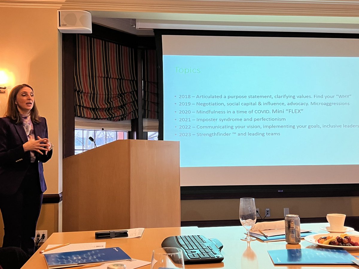 What an awesome #SWAT workshop (Supporting Women in Anesthesiology to Thrive) this weekend @ClevelandClinic featuring @amybgottlieb & @Allende_DS discussing gender gaps in Physician compensation, as organized by @WPSA1 President @perez_protto & @PilarCastroMD