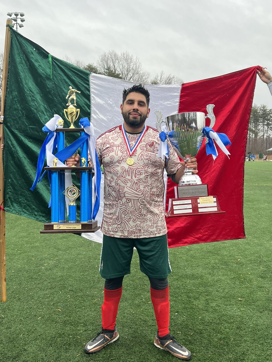 2023 CHAMPIONS 🇲🇽
#futbol #champions 
<a href="/garyvee/">Gary Vaynerchuk</a> no more 8th place trophies 🏆 🏆 🏆