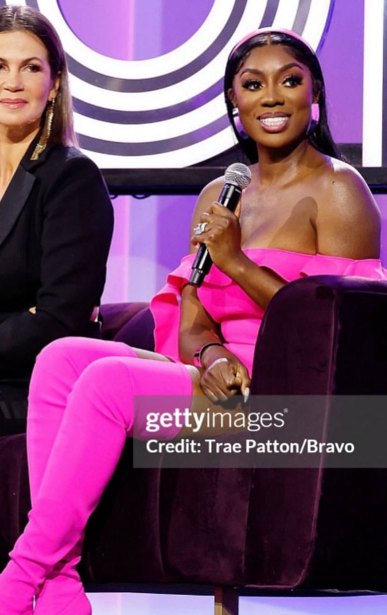 LegendaryTurban's tweet photo. Wendy has officially taken the crown for the bravo baddie.

She just gets it the looks are always a 10 
The face eats 
The hair is on point 
She’s the moment @WendyOsefo #RHOP https://t.co/d0XUQAXMMP