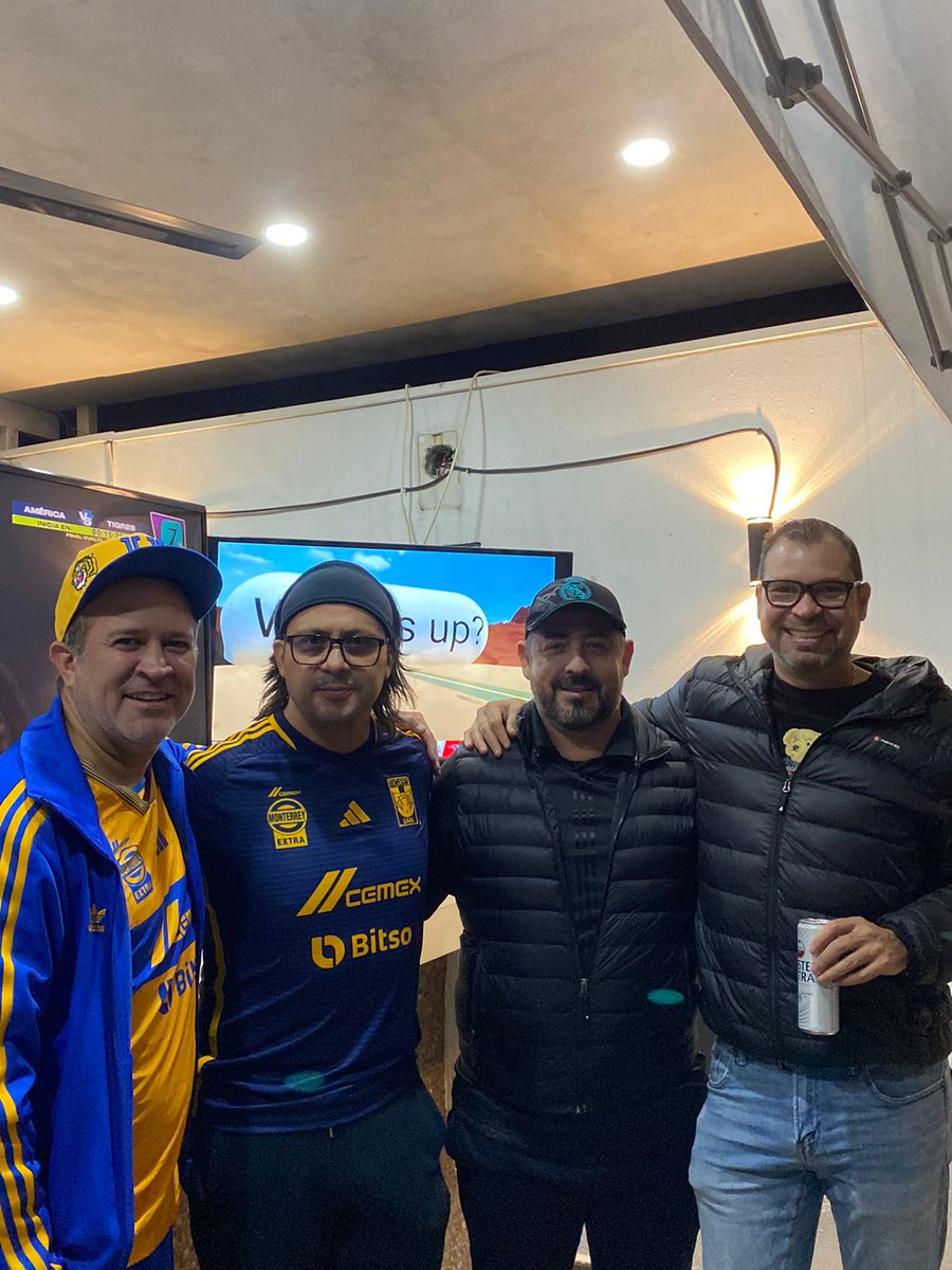 Con mis compares para ver la final!! <a href="/Piporro76/">Manolo Mansilla</a> <a href="/DiabloNunez16/">Claudio Nuñez</a> <a href="/albertopaza/">El Vecino</a>