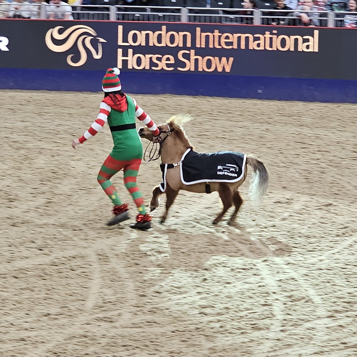 Christmas can officially start, at horse of the year show with Mum and Olivia