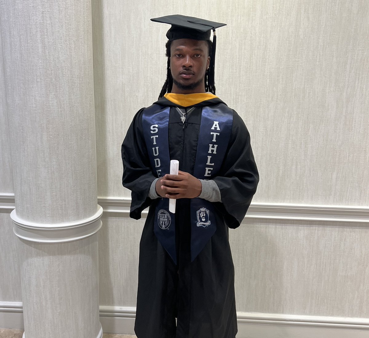 lamareon_james's tweet photo. I Remember Being Blind To It, Till The Day I Put My Mind To It. #2023Grad 🎓 https://t.co/8FU3nsbDRk