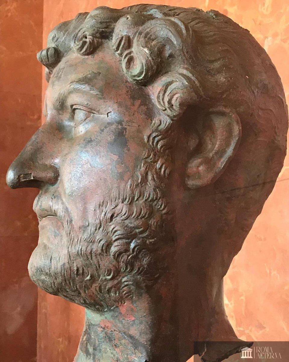 ValeriaAugusta8's tweet image. Jour 17 #CalendrierAvent : tête  en bronze de l’empereur Hadrien réalisée vers 140, retrouvée en Egypte (?) et conservée au Louvre à Paris.